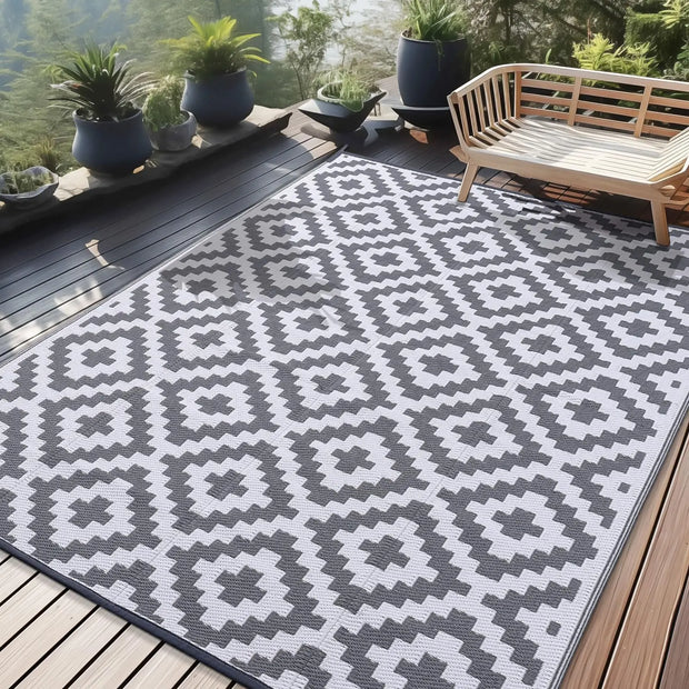 Olanly Outdoor Waterproof Rugs Reversible Plastic Straw Patio Carpets For Indoor Outdoor Deck Backyard Family Picnic Balcony Rug
