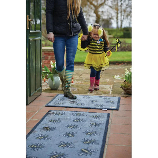 Hug Rug - Bee 2 - handmade