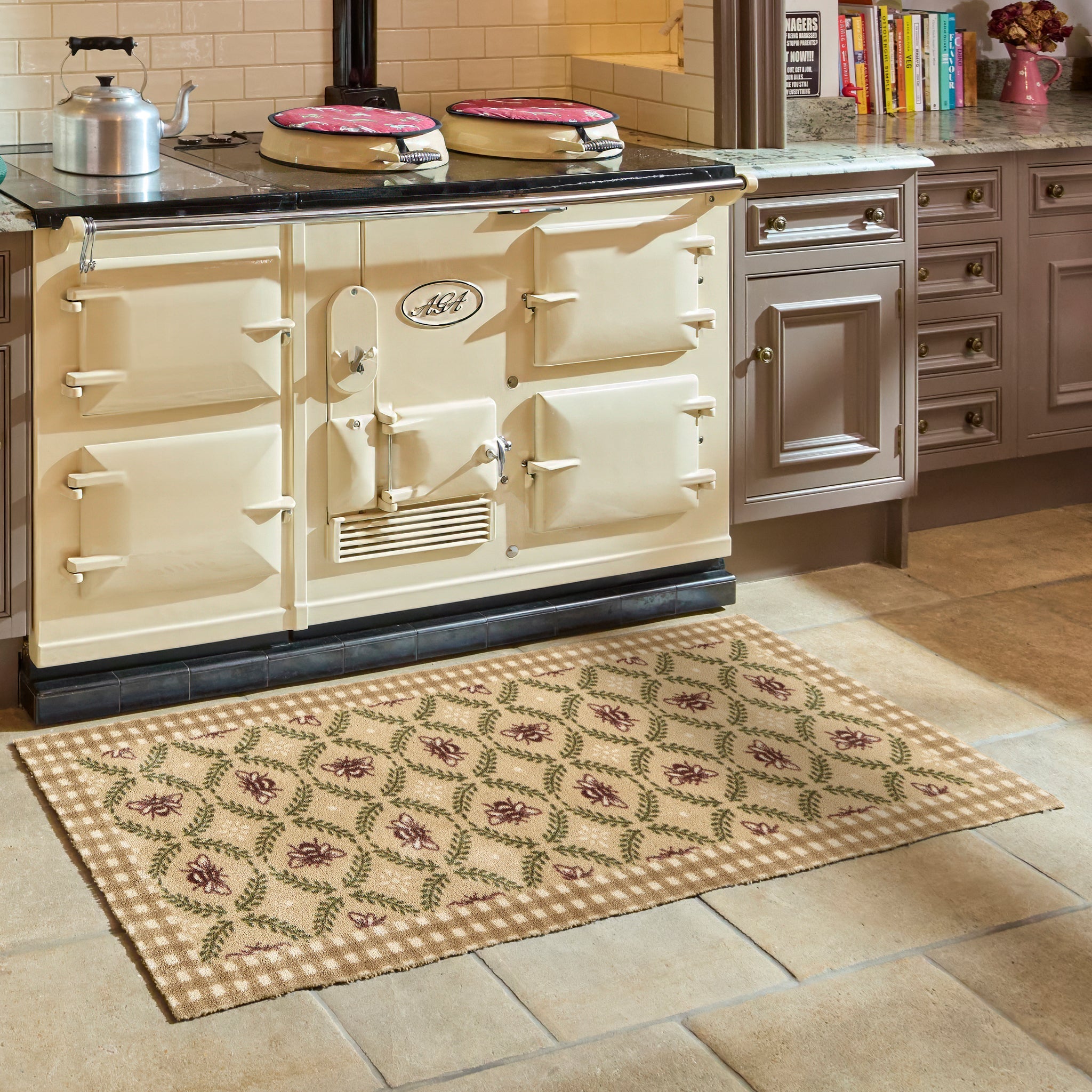 Hug Rug Beehive Beige - handmade