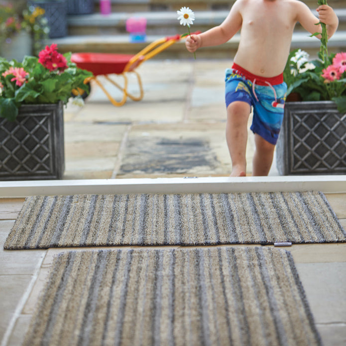 Hug Rug - Candy Ribbon Grey - handmade