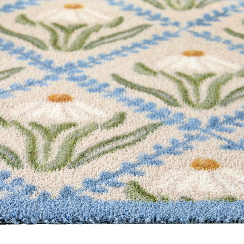 Hug Rug Daisy Trellis - handmade