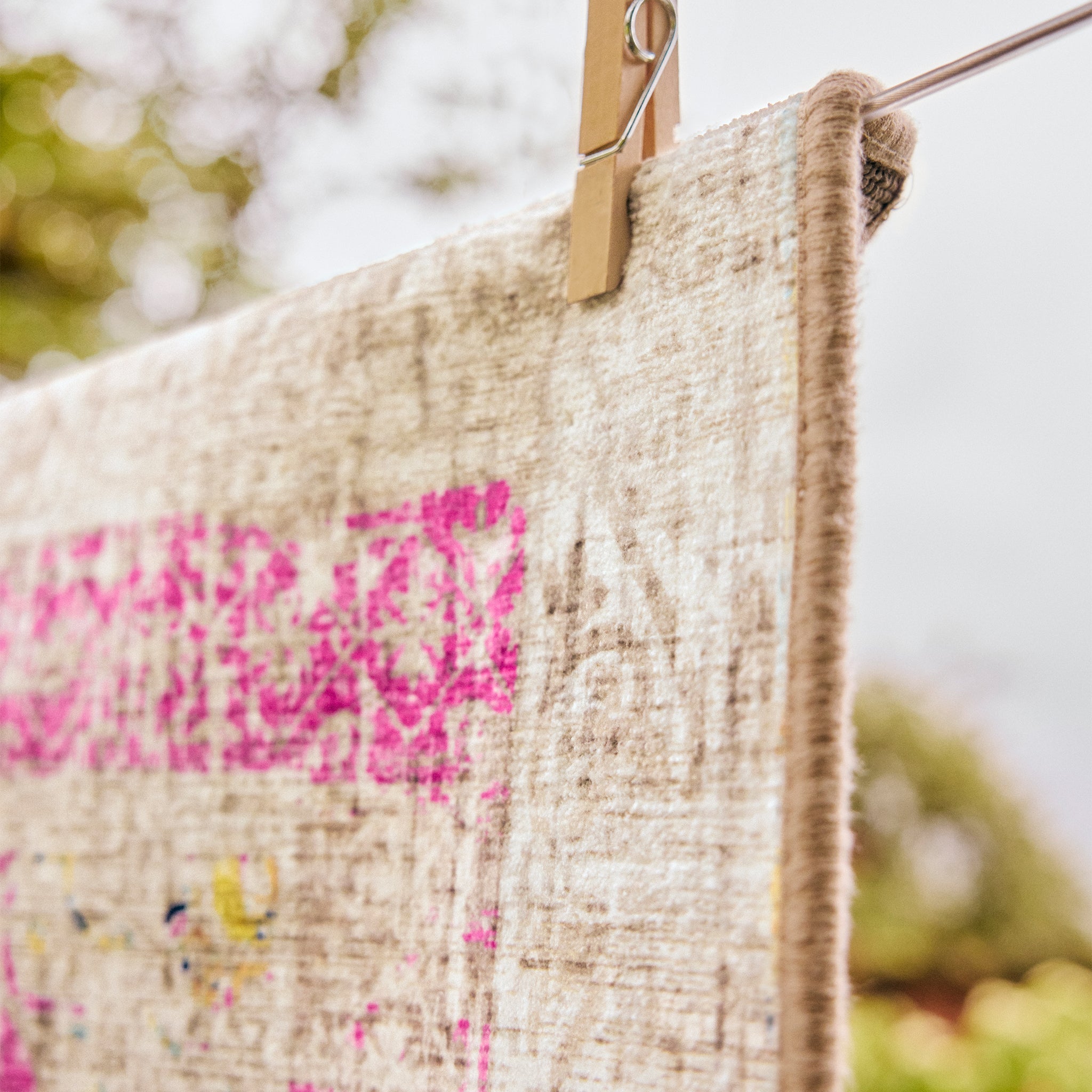 Hug Rug Eco-Washable Neo Classical - handmade