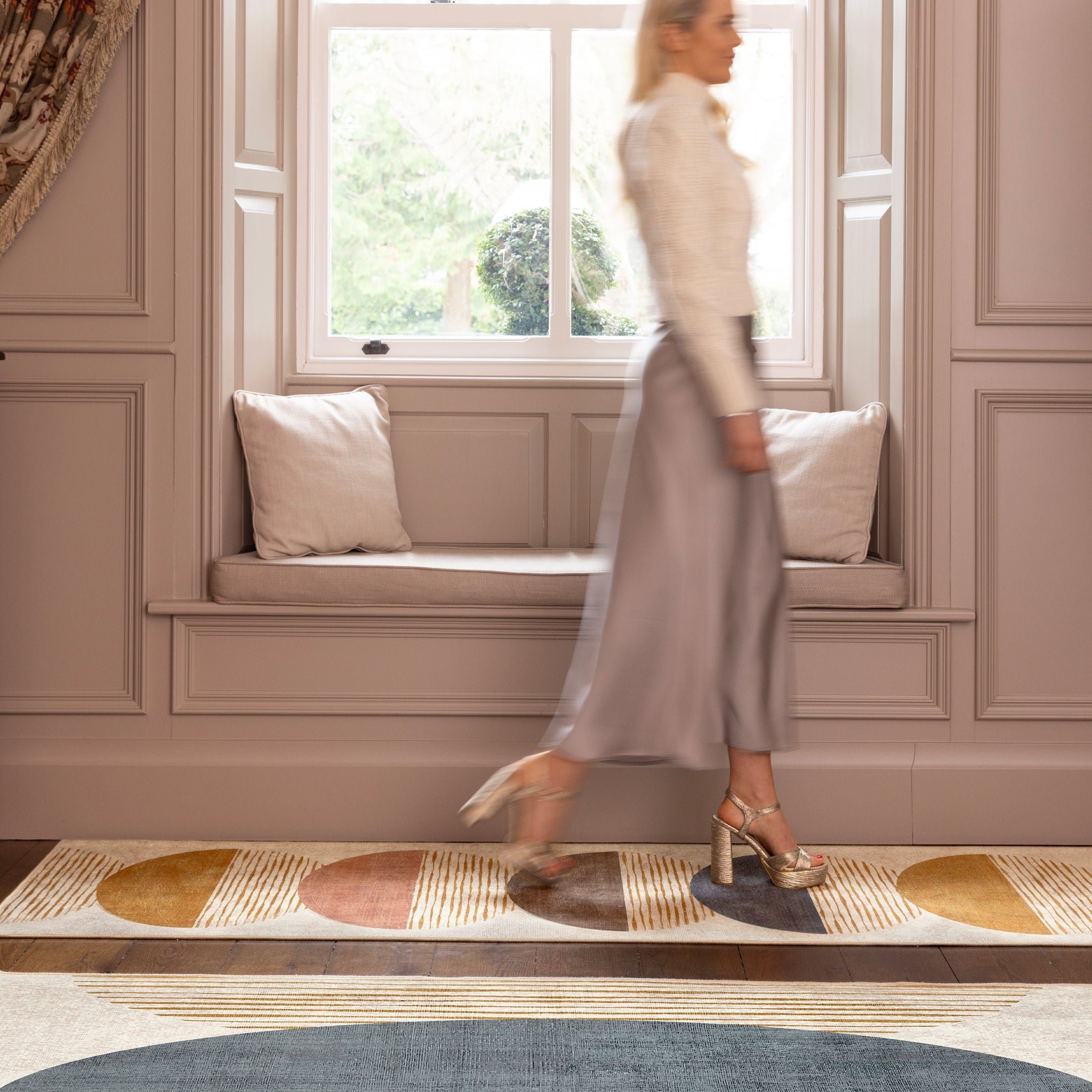 Hug Rug Eco-Washable Oval Eclipse - handmade