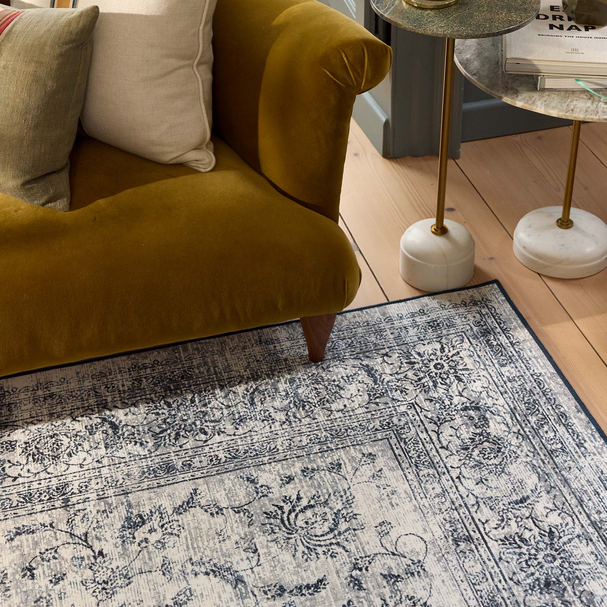 Hug Rug Eco-Washable Vintage Imperial Grey - handmade