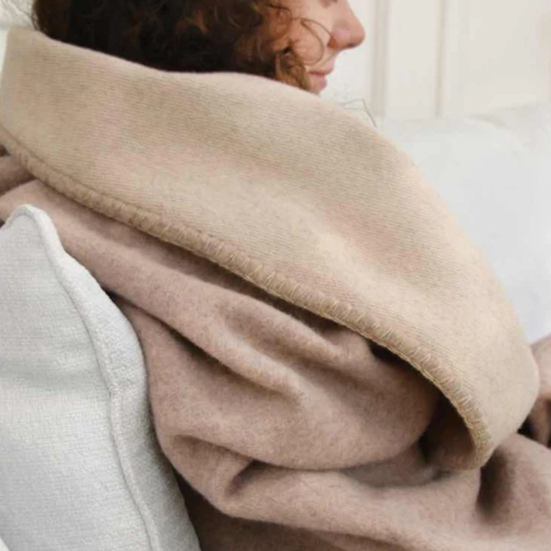 Hug Rug Luxury Wool Throw Sandstone / Mushroom 140X220 - handmade