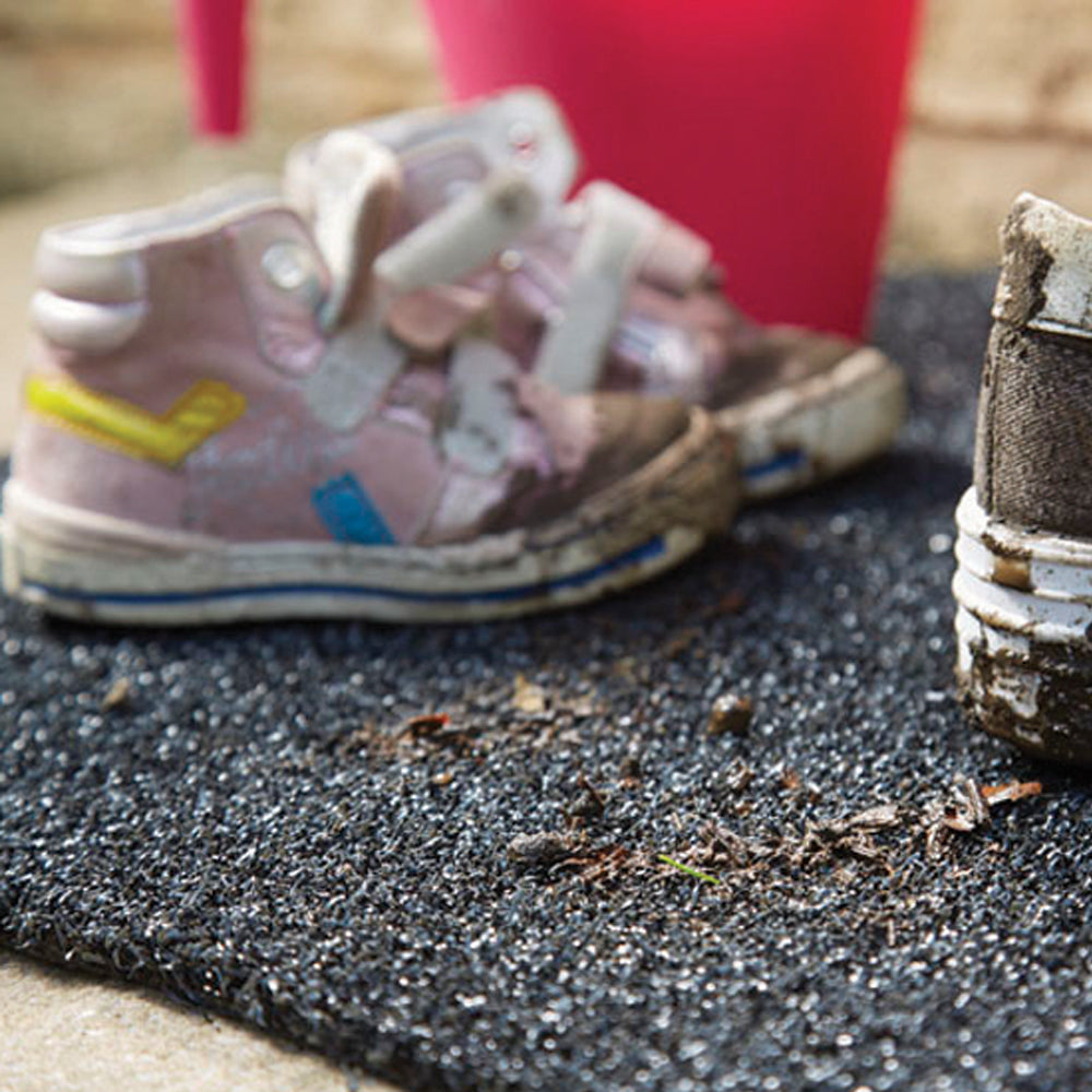 Hug Rug Outdoor Mat Charcoal - handmade