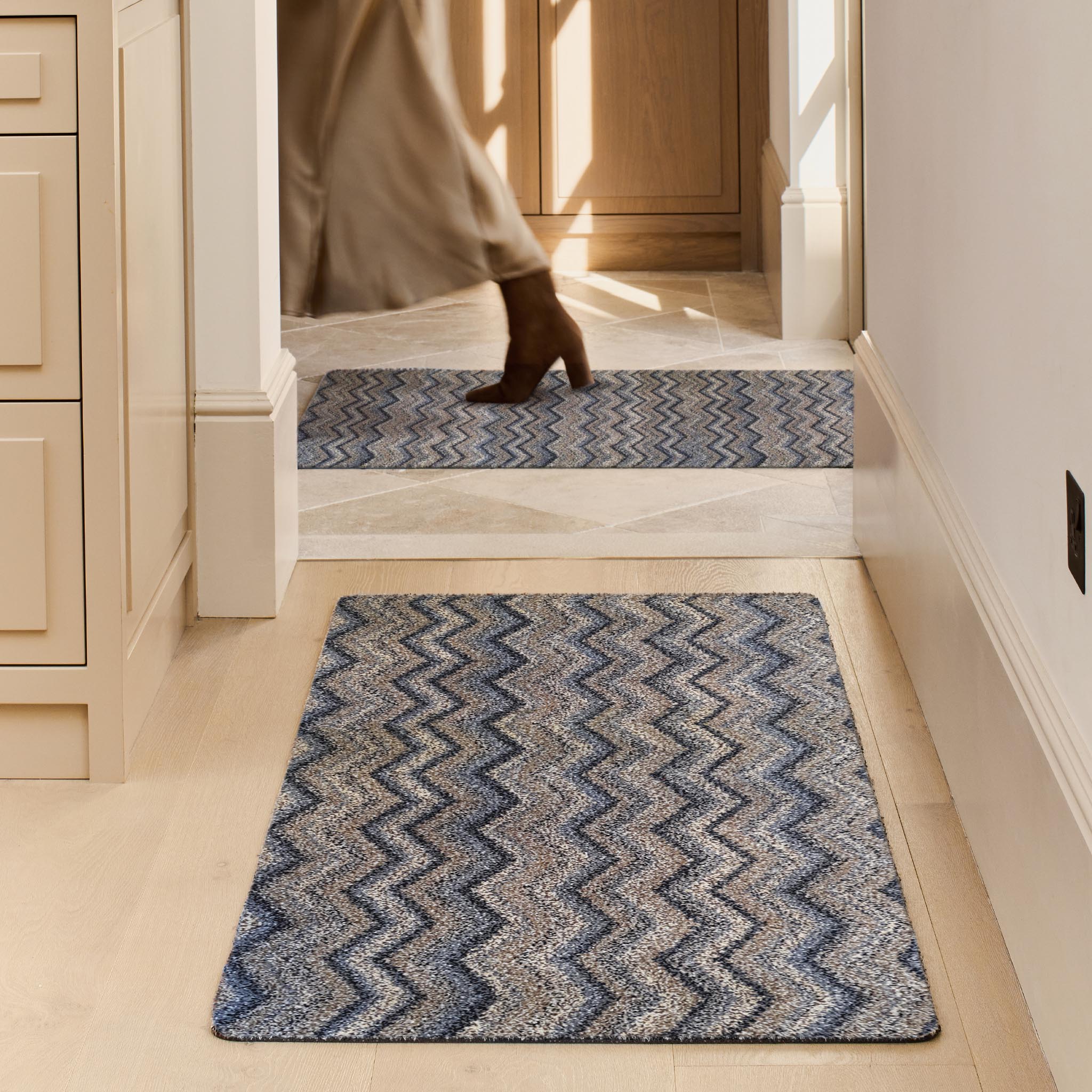 Hug Rug - Ribbon Grey Zig Zag - handmade