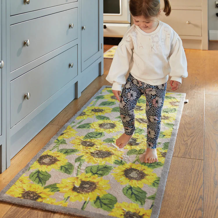 Hug Rug - Sunflower 1 - handmade