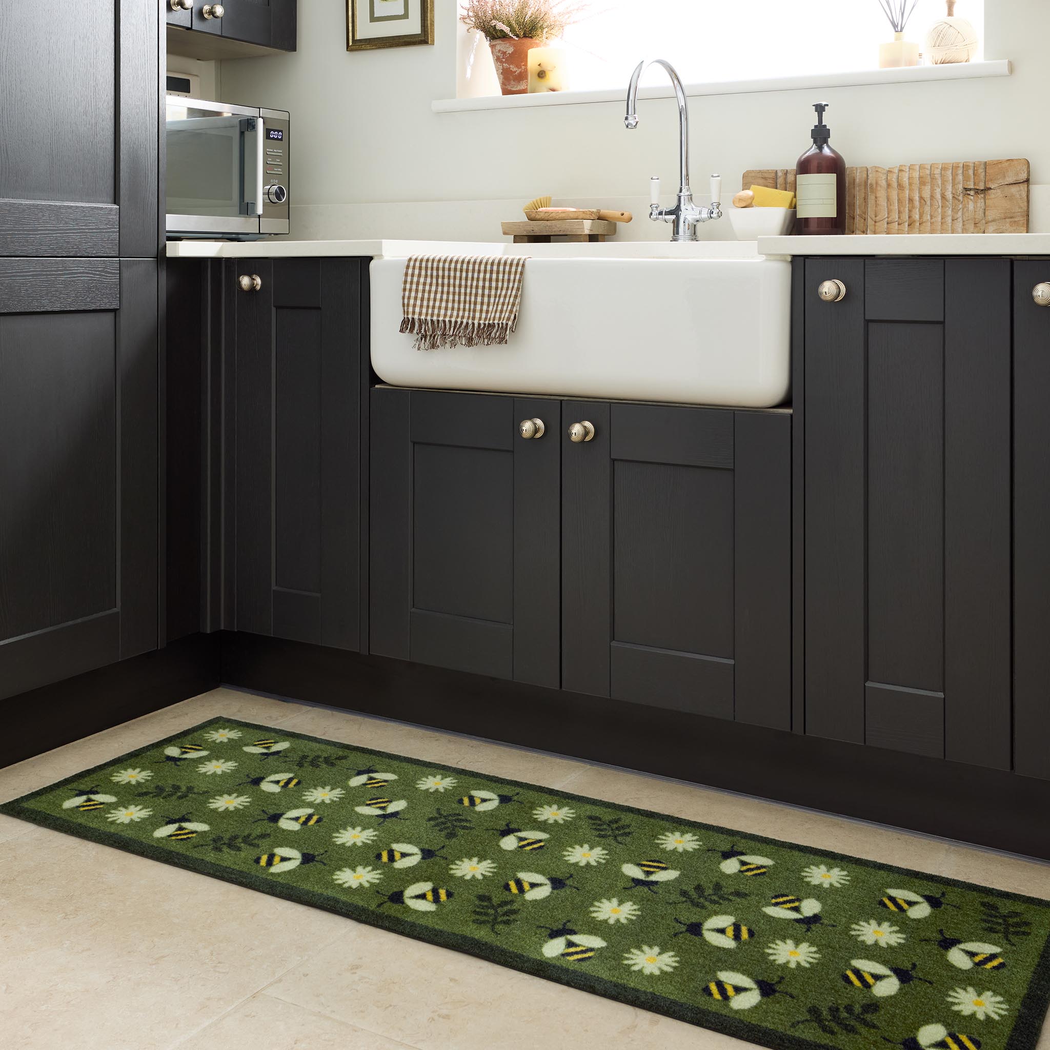 My Mat Nylon Indoor Pattern Daisy Bee - handmade