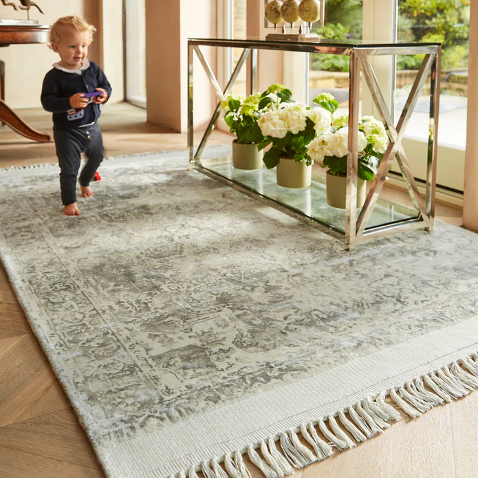 Rug Guru Vintage Fringe Mocha/Oyster - handmade