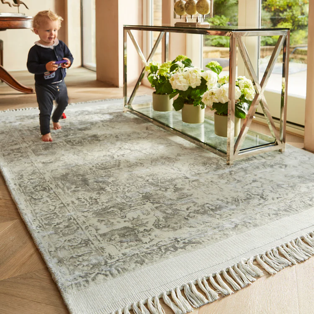 Rug Guru Vintage Fringe Mocha/Oyster - handmade